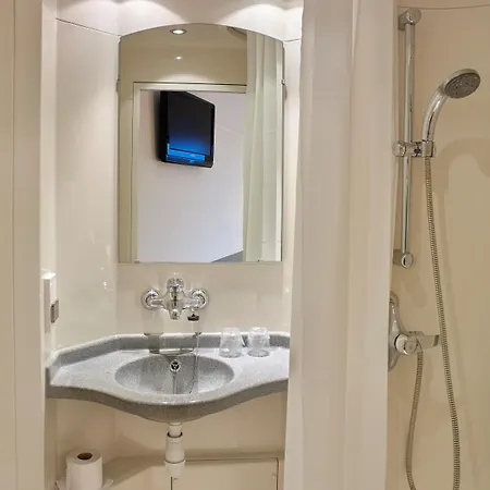 Hotel Premiere Classe *